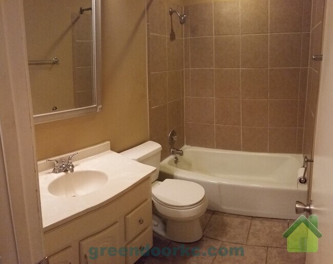 Foto del edificio - 1410 E Willow Dr