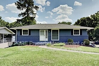 Building Photo - 573 Whispering Hills Dr