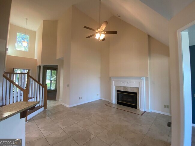 Building Photo - 1611 Borrell Blvd