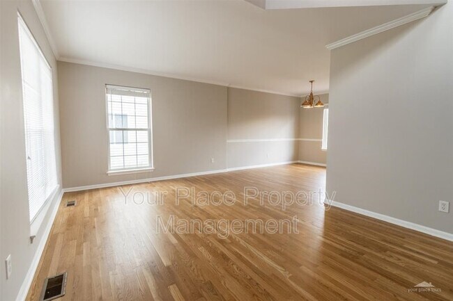 Building Photo - 14115 S Lakeridge Dr