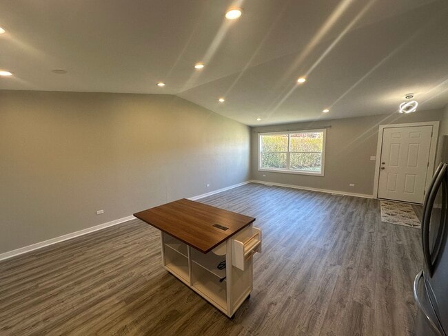 Building Photo - 1301 Lizabeth Ln