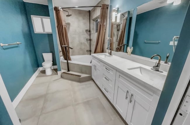 Building Photo - 1545 SW 32nd St