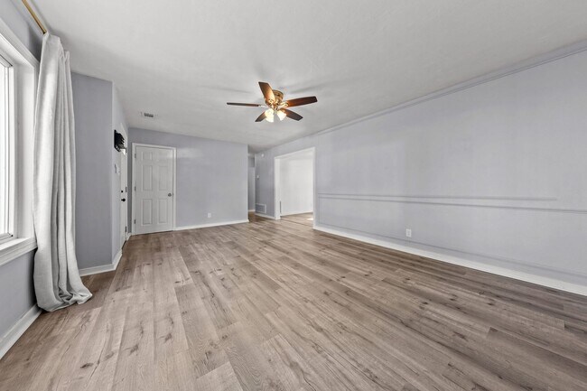 Building Photo - 3-Bedroom Ranch Home
