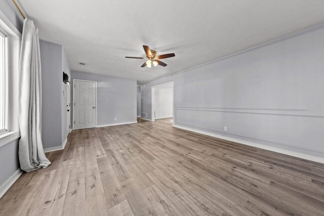 Building Photo - 413 Catalina Ave