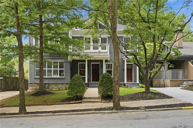 Foto del edificio - 417 8th St NE