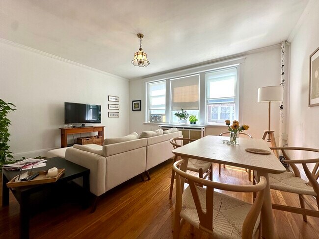 Foto del edificio - 44 Longwood Ave