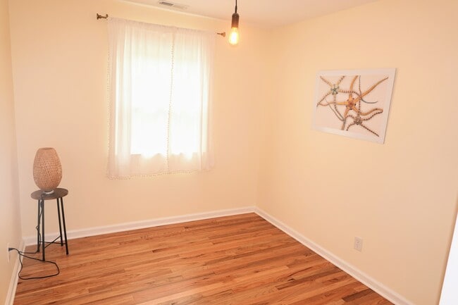 Building Photo - 6025 Coon Tree Rd