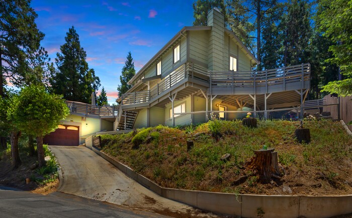 Primary Photo - Massive 4 BD/3 Bath Dream Home in the Forest