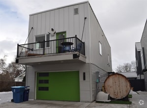 Building Photo - 512 W Bickford St