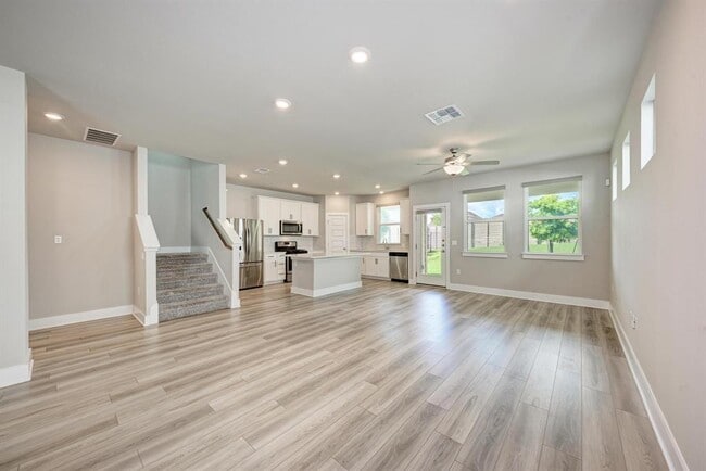 Building Photo - 7203 Travertine Spring Dr