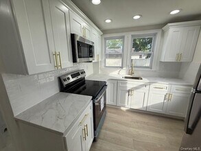 Building Photo - 336 Oceanside Pkwy