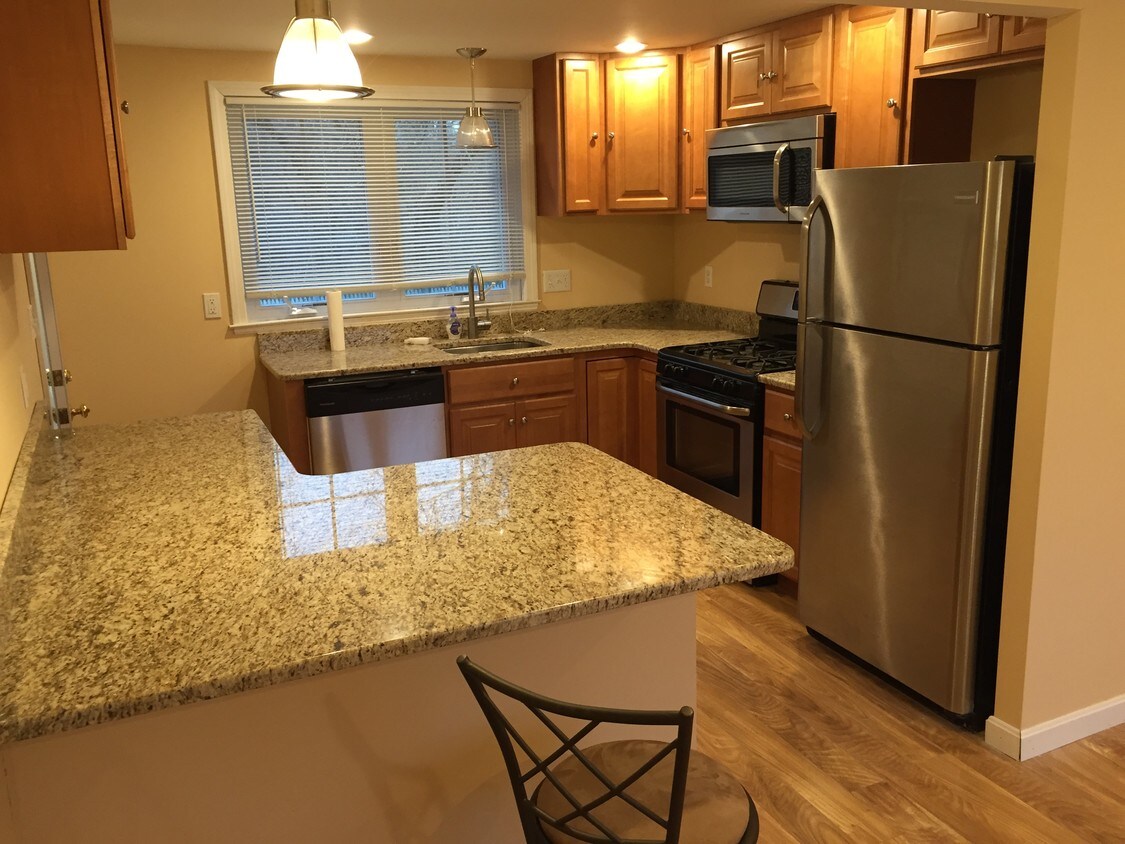 11 St, Bedford, MA 01730 Apartments in Bedford, MA