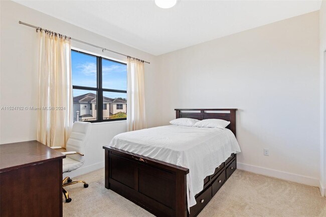 Foto del edificio - 8836 NW 161st Ter