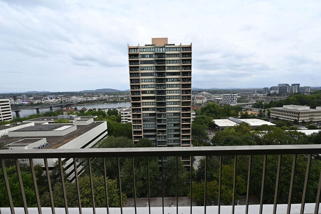 Photo - 255 SW Harrison St Townhome