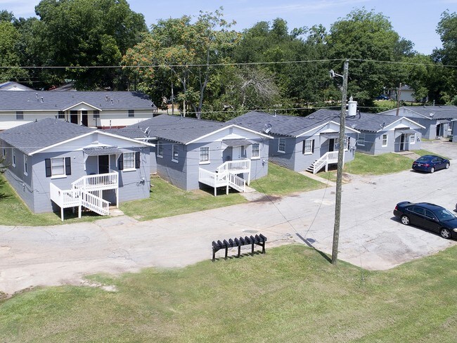 10 apartments on Cleveland St. - 905-923 Cleveland St