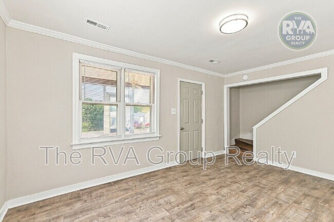 Building Photo - 2212 E Nine Mile Rd