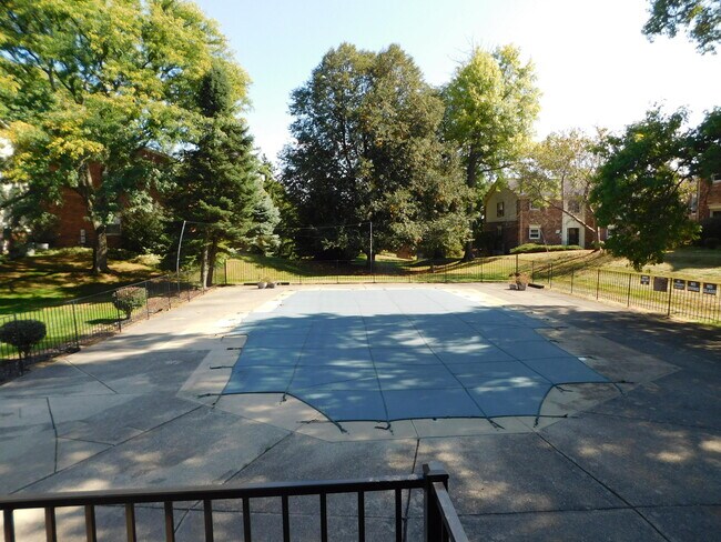 Foto del edificio - 6224 Pepper Hill St