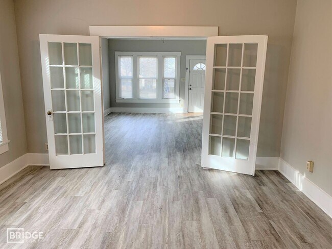 Foto del edificio - 520 E Day St