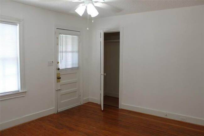 Foto del edificio - 229 Neyland St