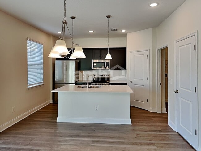 Building Photo - 6111 Little Blf Cir