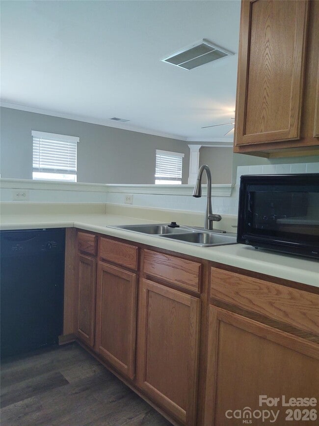 Building Photo - 7302 Woodbourne Ln