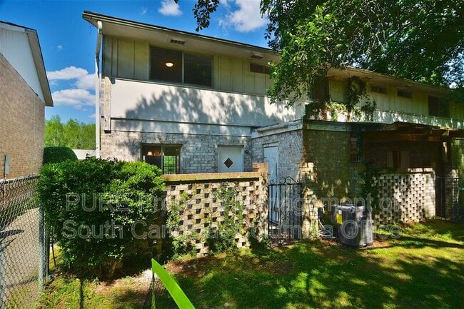 Building Photo - 1821 Tall Pines Cir