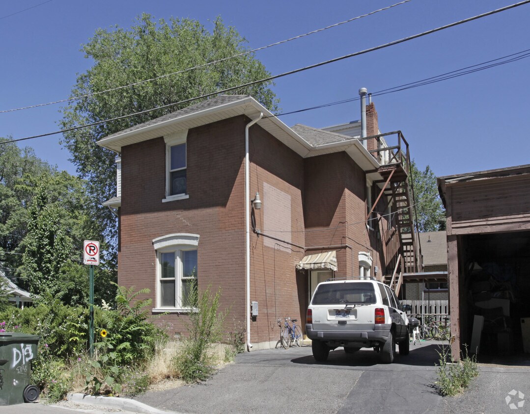 Building Photo - 1099 S 900 E