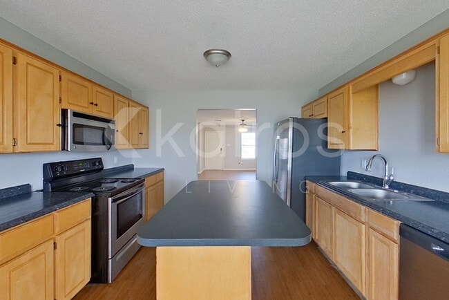 Building Photo - 4702 Janelle Dr