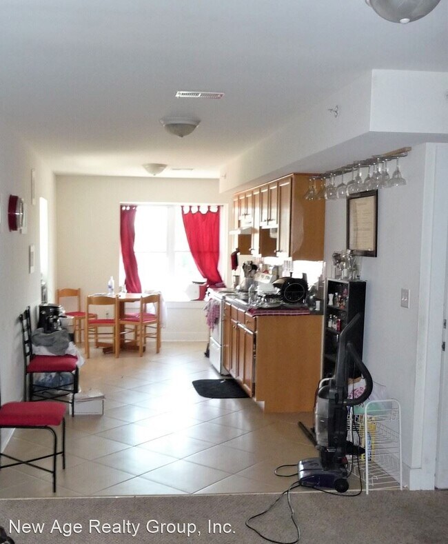 Building Photo - 4075 Spring Garden St