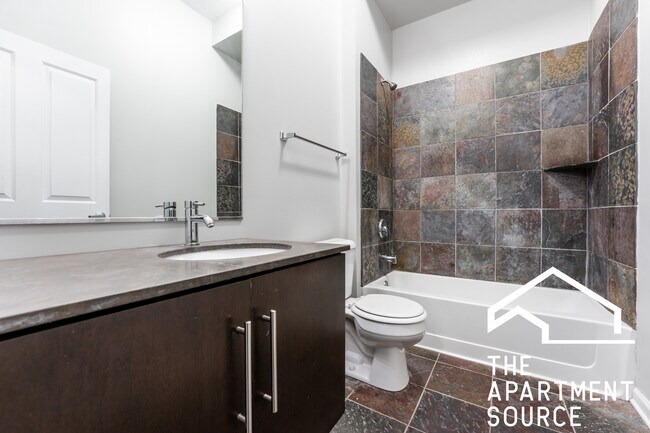 Foto del edificio - 1464 S Michigan Ave