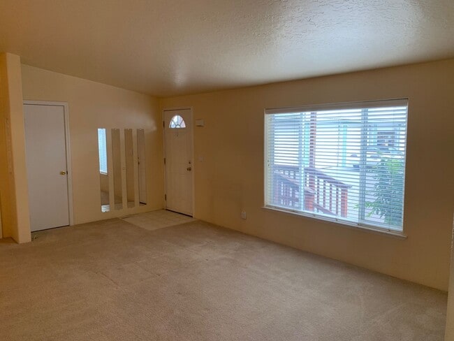 Building Photo - Spacious 3-Bed, 2-Bath Manufactured Home with Garage – Move-In Ready