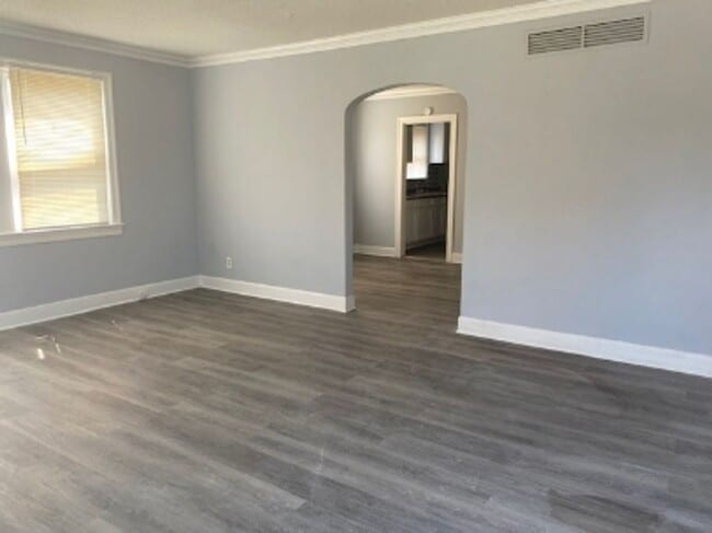 Photo - Spacious 3-Bedroom Gem in Memphis! House