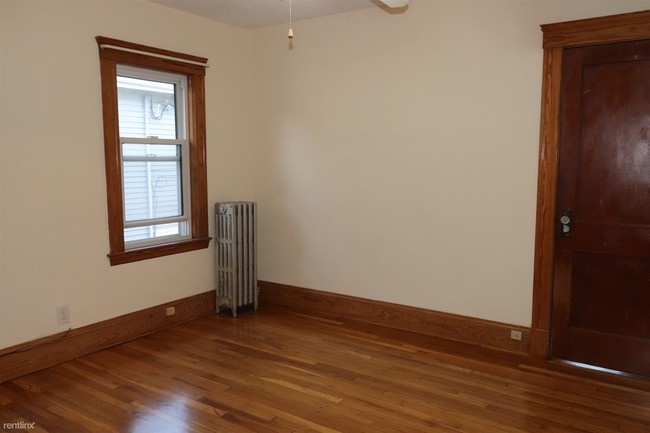 Building Photo - 3 br, 2 bath  - 61 Farragut Ave