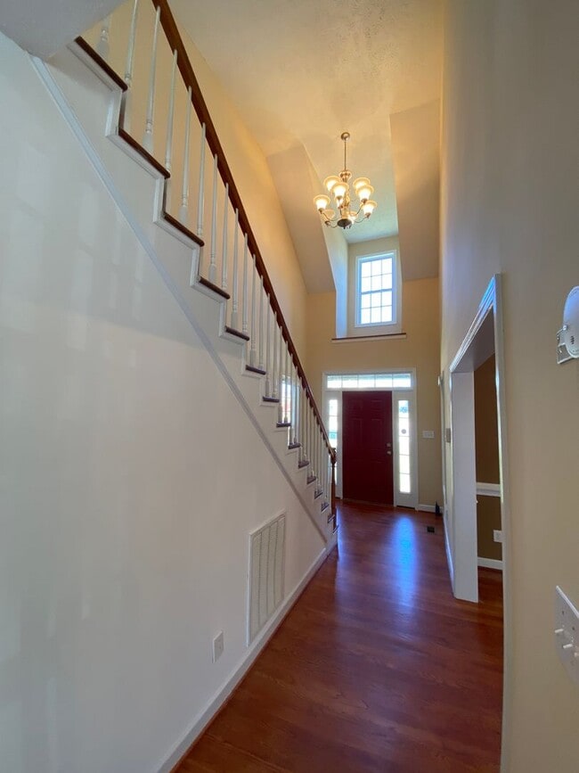 Building Photo - Very desirable neighborhood - The Woods at...