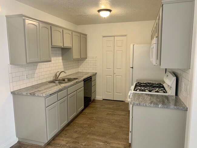 Foto del edificio - 2 Bed Townhome