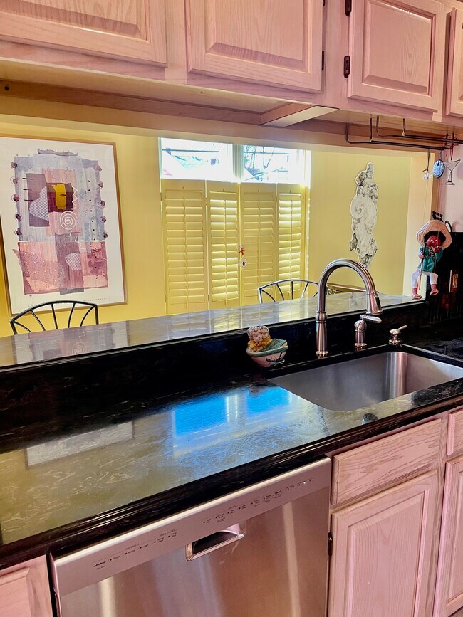 66 Duke St, East Greenwich, RI 02818 Townhome Rentals in East