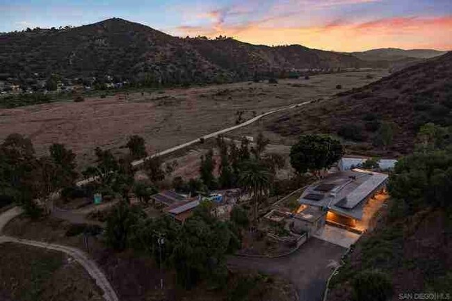Foto del edificio - 14740 Willow Rd
