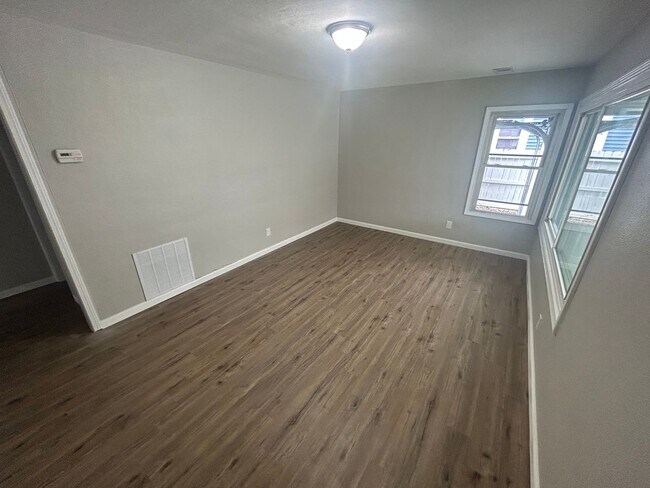 Building Photo - New 4 bedroom, 2 bathroom home for rent in...