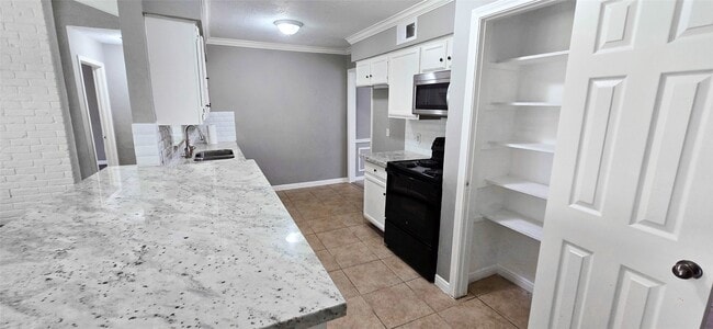 Foto del edificio - 13823 Clark Towne Rd
