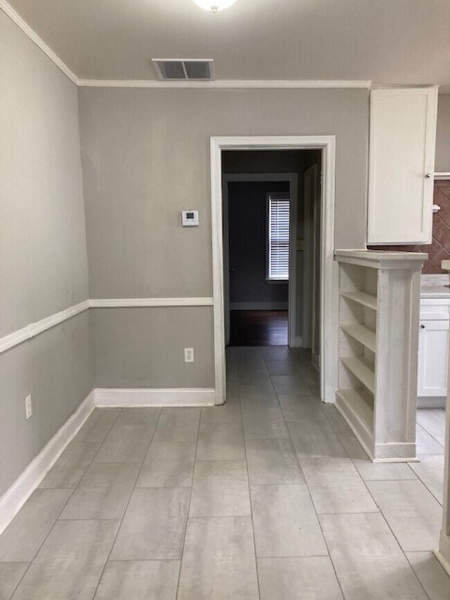 Building Photo - 3766 Carnes Ave