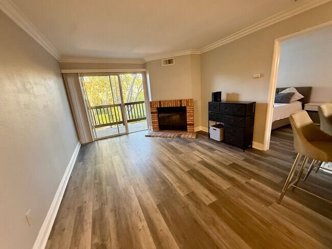Foto del edificio - Spacious and Modern 2BR Condo in UTC, San Diego