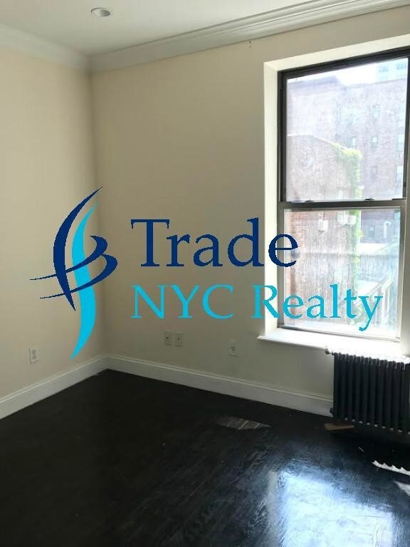 Foto del edificio - 227 E 19th St