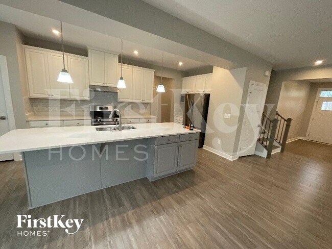 Foto del edificio - 1880 Tacoma Wy.