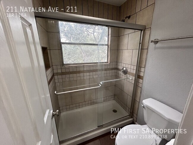 Foto del edificio - 211 Natalen Ave