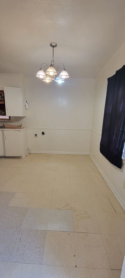 Foto del edificio - Nice 3 bedroom/1.5 bath brickhouse with Ce...
