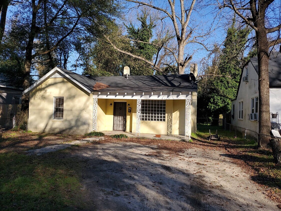 Primary Photo - 1308 Beman St