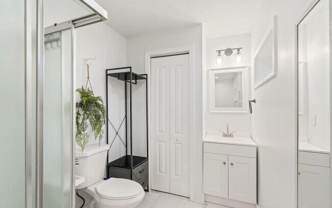 Foto del edificio - 1712 Cunningham Ln
