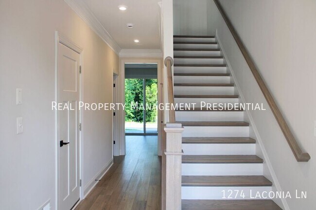 Foto del edificio - 1274 Laconia Ln