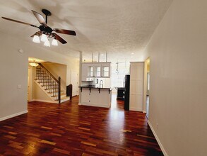 Building Photo - 5361 S Tanager Ave