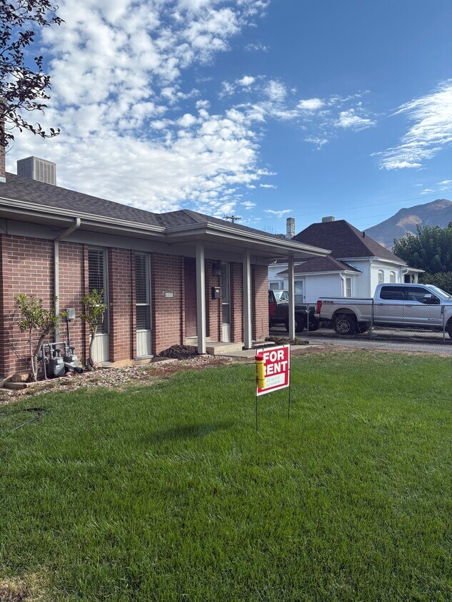 Foto principal - 2277 E 3380 S